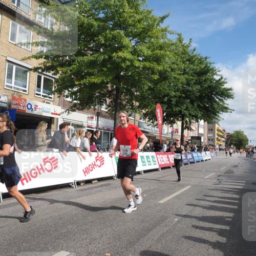 15.09.2024 - PSD Bank Halbmarathon Miley Keyser http://msf.ph/oto/7056665 15.09.2024 12:03:44 Ziel 1476, 1741, 2520, 2730, 2746, 3007, 3271 meine-sportfotos.de