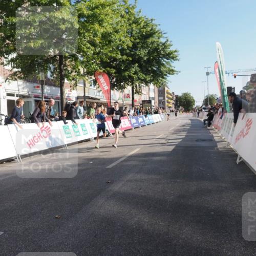 15.09.2024 - PSD Bank Halbmarathon Miley Keyser http://msf.ph/oto/7056686 15.09.2024 10:24:56 Ziel 61, 119, 131, 211 meine-sportfotos.de