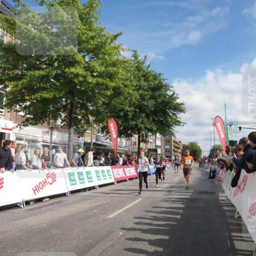 15.09.2024 - PSD Bank Halbmarathon Miley Keyser http://msf.ph/oto/7056734 15.09.2024 12:03:58 Ziel 1674, 1741, 2136, 2363, 2372, 2880, 2943, 2945 meine-sportfotos.de