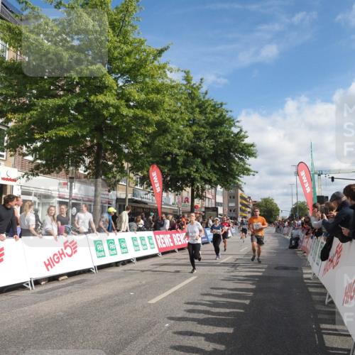 15.09.2024 - PSD Bank Halbmarathon Miley Keyser http://msf.ph/oto/7056738 15.09.2024 12:03:58 Ziel 1674, 1741, 2136, 2363, 2372, 2880, 2943, 2945 meine-sportfotos.de