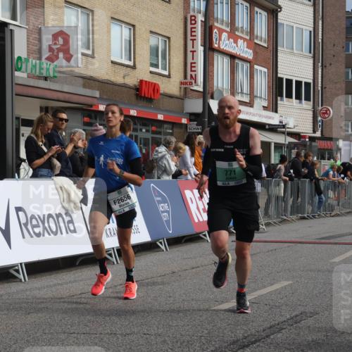 15.09.2024 - PSD Bank Halbmarathon Michael Strokosch http://msf.ph/oto/7056747 15.09.2024 11:35:17 Ziel 740, 766, 771, 1044, 1207, 1221, 1418, 1448, 2479, 2619, 2656 meine-sportfotos.de