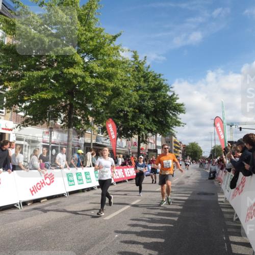 15.09.2024 - PSD Bank Halbmarathon Miley Keyser http://msf.ph/oto/7056761 15.09.2024 12:03:59 Ziel 1674, 1741, 2136, 2363, 2372, 2880, 2943, 2945 meine-sportfotos.de
