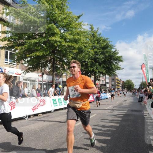 15.09.2024 - PSD Bank Halbmarathon Miley Keyser http://msf.ph/oto/7056792 15.09.2024 12:04:00 Ziel 1674, 1741, 2136, 2363, 2372, 2880, 2943, 2945 meine-sportfotos.de