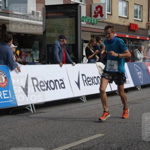 15.09.2024 - PSD Bank Halbmarathon Michael Strokosch http://msf.ph/oto/7056809 15.09.2024 11:35:22 Ziel 740, 766, 771, 1044, 1160, 1207, 1418, 1448, 2619, 2656 meine-sportfotos.de