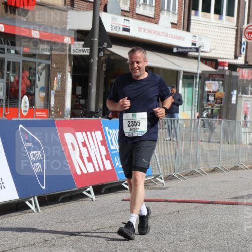15.09.2024 - PSD Bank Halbmarathon Michael Strokosch http://msf.ph/oto/7056848 15.09.2024 12:50:54 Ziel 2355 meine-sportfotos.de