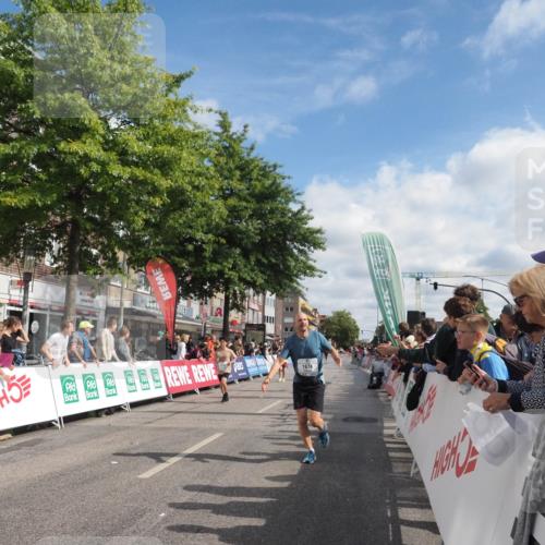 15.09.2024 - PSD Bank Halbmarathon Miley Keyser http://msf.ph/oto/7056859 15.09.2024 12:04:04 Ziel 1674, 1741, 1756, 2136, 2363, 2372, 2720, 2880, 2943, 2945 meine-sportfotos.de