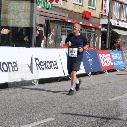 15.09.2024 - PSD Bank Halbmarathon Michael Strokosch http://msf.ph/oto/7056875 15.09.2024 12:50:56 Ziel 2355 meine-sportfotos.de