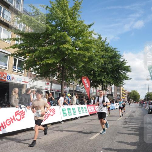 15.09.2024 - PSD Bank Halbmarathon Miley Keyser http://msf.ph/oto/7056919 15.09.2024 12:04:07 Ziel 1674, 1756, 2136, 2363, 2372, 2720, 2880, 2943, 2945 meine-sportfotos.de