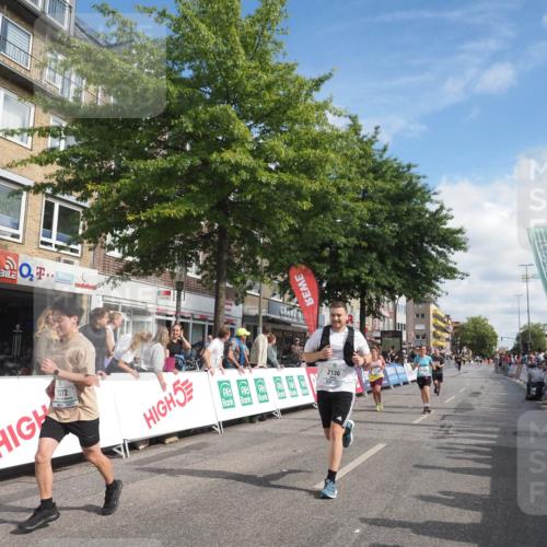 15.09.2024 - PSD Bank Halbmarathon Miley Keyser http://msf.ph/oto/7056928 15.09.2024 12:04:07 Ziel 1674, 1756, 2136, 2363, 2372, 2720, 2880, 2943, 2945 meine-sportfotos.de