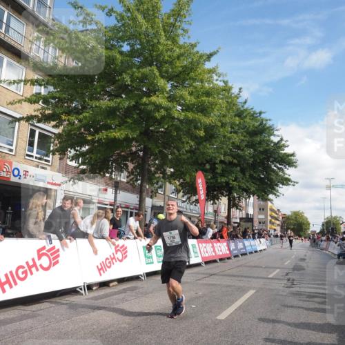 15.09.2024 - PSD Bank Halbmarathon Miley Keyser http://msf.ph/oto/7057024 15.09.2024 12:04:13 Ziel 1674, 1756, 2136, 2363, 2372, 2399, 2720, 2880, 3027, 3194 meine-sportfotos.de