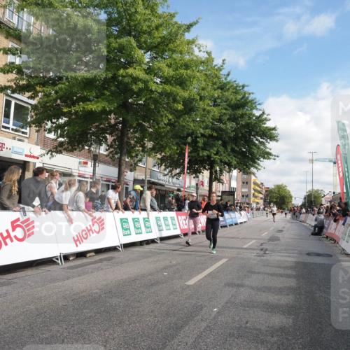 15.09.2024 - PSD Bank Halbmarathon Miley Keyser http://msf.ph/oto/7057073 15.09.2024 12:04:22 Ziel 1756, 2399, 2720, 3027, 3194 meine-sportfotos.de