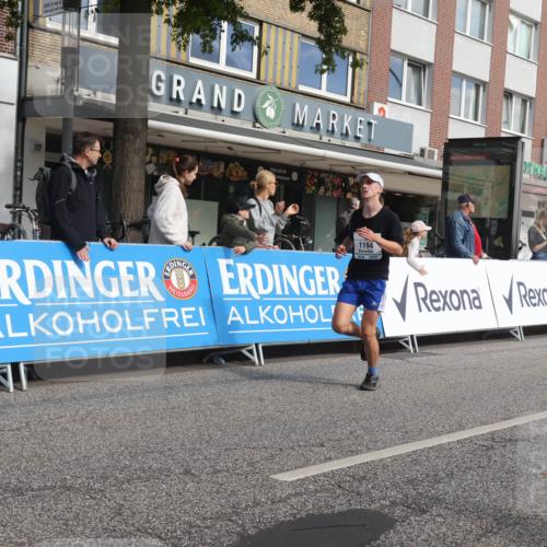 15.09.2024 - PSD Bank Halbmarathon Michael Strokosch http://msf.ph/oto/7057096 15.09.2024 11:35:55 Ziel 438, 1109, 1120, 1194, 1231, 1394, 1399, 2690 meine-sportfotos.de