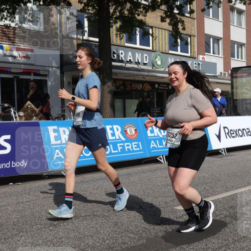 15.09.2024 - PSD Bank Halbmarathon Michael Strokosch http://msf.ph/oto/7057128 15.09.2024 12:53:00 Ziel 3252, 3406 meine-sportfotos.de