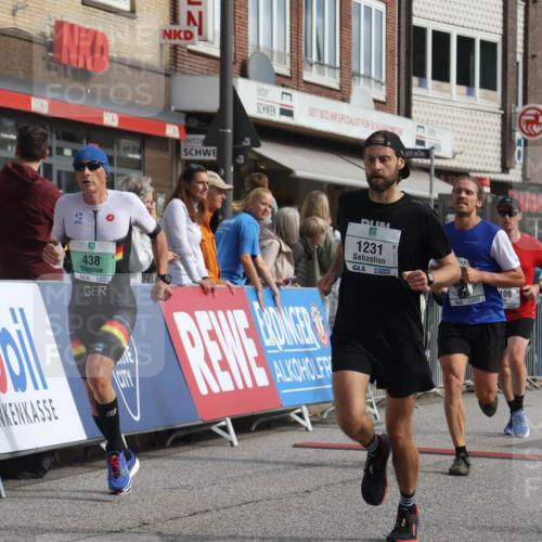 15.09.2024 - PSD Bank Halbmarathon Michael Strokosch http://msf.ph/oto/7057134 15.09.2024 11:35:58 Ziel 438, 770, 1109, 1120, 1194, 1231, 1394, 1399, 2690 meine-sportfotos.de
