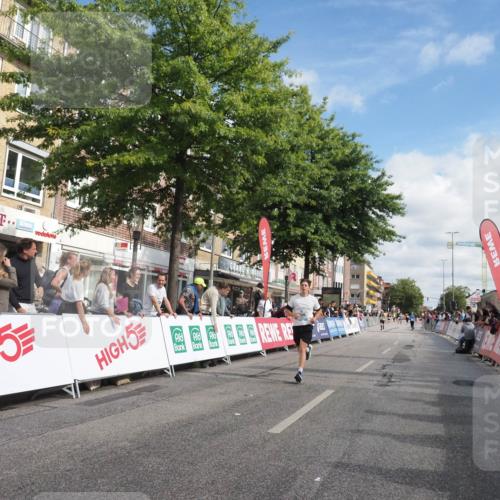 15.09.2024 - PSD Bank Halbmarathon Miley Keyser http://msf.ph/oto/7057152 15.09.2024 12:04:27 Ziel 1938, 2399, 2965, 3027, 3194 meine-sportfotos.de