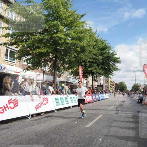 15.09.2024 - PSD Bank Halbmarathon Miley Keyser http://msf.ph/oto/7057167 15.09.2024 12:04:27 Ziel 1938, 2399, 2965, 3027, 3194 meine-sportfotos.de