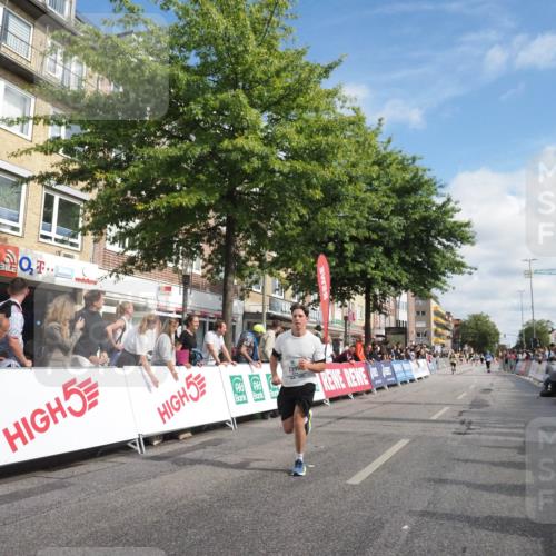 15.09.2024 - PSD Bank Halbmarathon Miley Keyser http://msf.ph/oto/7057175 15.09.2024 12:04:28 Ziel 1938, 2399, 2965, 3027, 3194 meine-sportfotos.de