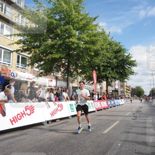 15.09.2024 - PSD Bank Halbmarathon Miley Keyser http://msf.ph/oto/7057179 15.09.2024 12:04:28 Ziel 1938, 2399, 2965, 3027, 3194 meine-sportfotos.de