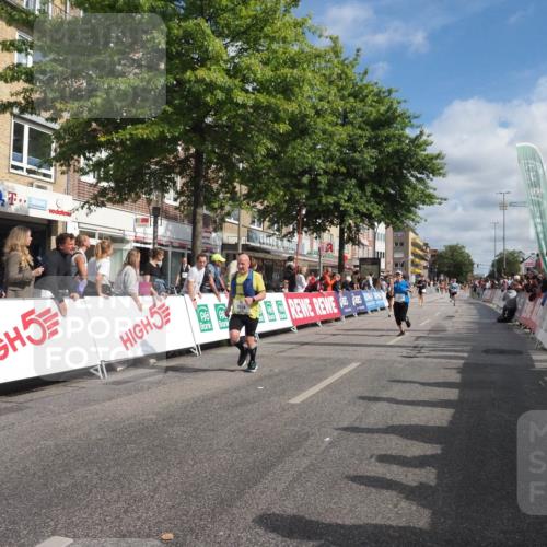 15.09.2024 - PSD Bank Halbmarathon Miley Keyser http://msf.ph/oto/7057222 15.09.2024 12:04:37 Ziel 1938, 2134, 2708, 2871, 2960, 2965, 3004 meine-sportfotos.de