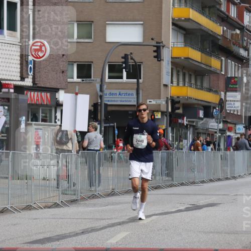 15.09.2024 - PSD Bank Halbmarathon Michael Strokosch http://msf.ph/oto/7057309 15.09.2024 12:54:20 Ziel 2440 meine-sportfotos.de