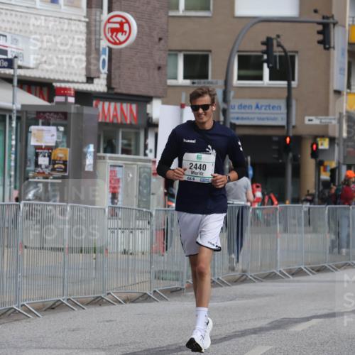 15.09.2024 - PSD Bank Halbmarathon Michael Strokosch http://msf.ph/oto/7057324 15.09.2024 12:54:22 Ziel 2440 meine-sportfotos.de