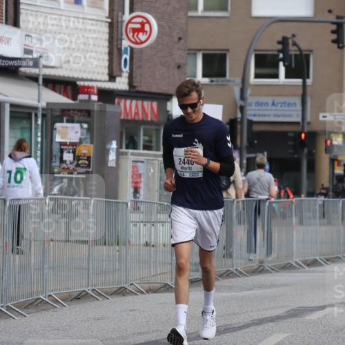 15.09.2024 - PSD Bank Halbmarathon Michael Strokosch http://msf.ph/oto/7057332 15.09.2024 12:54:22 Ziel 2440 meine-sportfotos.de