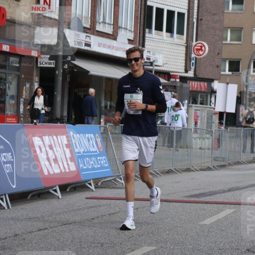 15.09.2024 - PSD Bank Halbmarathon Michael Strokosch http://msf.ph/oto/7057367 15.09.2024 12:54:25 Ziel 2440 meine-sportfotos.de