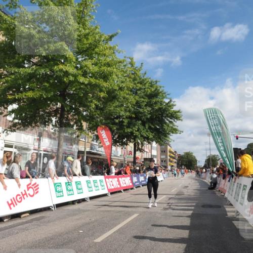 15.09.2024 - PSD Bank Halbmarathon Miley Keyser http://msf.ph/oto/7057368 15.09.2024 12:04:46 Ziel 1938, 2134, 2708, 2871, 2901, 2960, 2965, 3004 meine-sportfotos.de