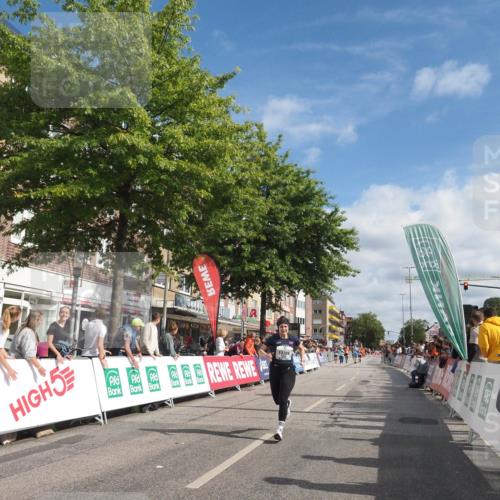 15.09.2024 - PSD Bank Halbmarathon Miley Keyser http://msf.ph/oto/7057383 15.09.2024 12:04:46 Ziel 1938, 2134, 2708, 2871, 2901, 2960, 2965, 3004 meine-sportfotos.de