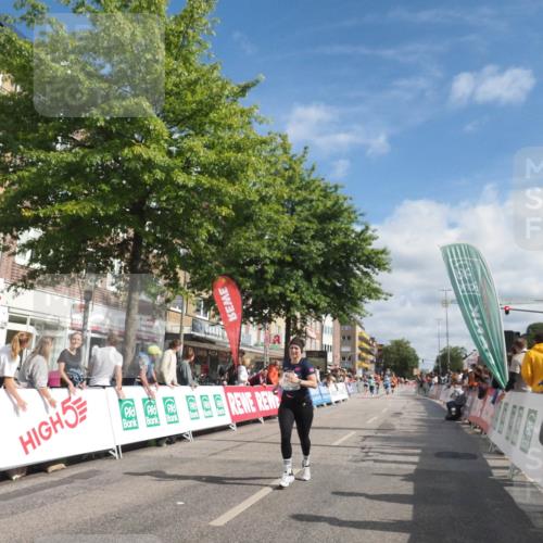 15.09.2024 - PSD Bank Halbmarathon Miley Keyser http://msf.ph/oto/7057392 15.09.2024 12:04:46 Ziel 1938, 2134, 2708, 2871, 2901, 2960, 2965, 3004 meine-sportfotos.de