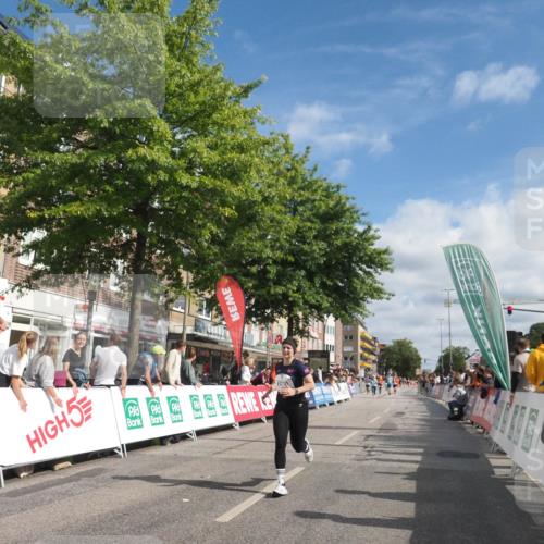 15.09.2024 - PSD Bank Halbmarathon Miley Keyser http://msf.ph/oto/7057396 15.09.2024 12:04:46 Ziel 1938, 2134, 2708, 2871, 2901, 2960, 2965, 3004 meine-sportfotos.de