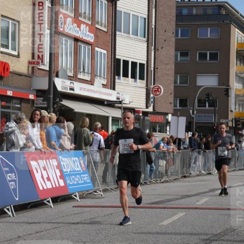 15.09.2024 - PSD Bank Halbmarathon Michael Strokosch http://msf.ph/oto/7057422 15.09.2024 11:36:27 Ziel 748, 757, 944, 1212, 1383, 1439, 2631 meine-sportfotos.de