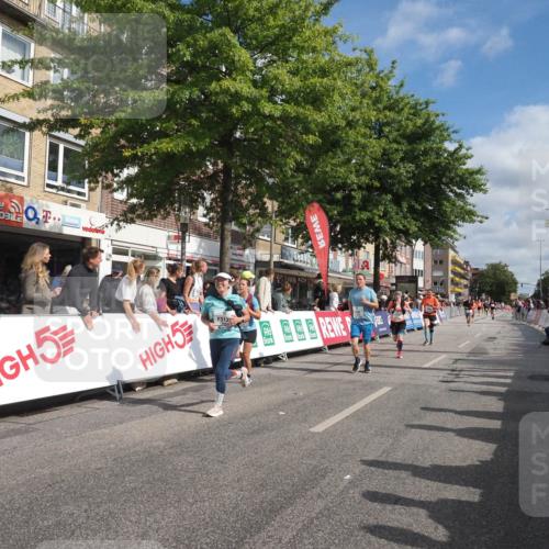 15.09.2024 - PSD Bank Halbmarathon Miley Keyser http://msf.ph/oto/7057460 15.09.2024 12:04:57 Ziel 1456, 2346, 2708, 2881, 2901, 3122, 3133 meine-sportfotos.de