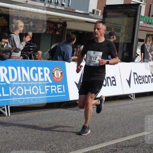 15.09.2024 - PSD Bank Halbmarathon Michael Strokosch http://msf.ph/oto/7057461 15.09.2024 11:36:29 Ziel 748, 757, 944, 1212, 1383, 1439, 2631 meine-sportfotos.de