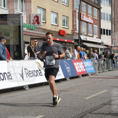 15.09.2024 - PSD Bank Halbmarathon Michael Strokosch http://msf.ph/oto/7057488 15.09.2024 11:36:32 Ziel 748, 757, 1212, 1383, 2631 meine-sportfotos.de