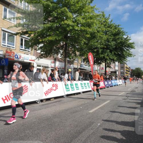 15.09.2024 - PSD Bank Halbmarathon Miley Keyser http://msf.ph/oto/7057520 15.09.2024 12:05:00 Ziel 1456, 2346, 2881, 2901, 3054, 3122, 3133 meine-sportfotos.de