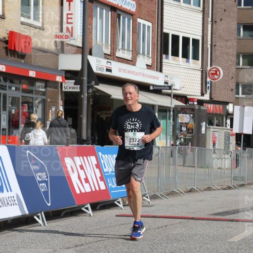 15.09.2024 - PSD Bank Halbmarathon Michael Strokosch http://msf.ph/oto/7057590 15.09.2024 12:55:44 Ziel 2373 meine-sportfotos.de
