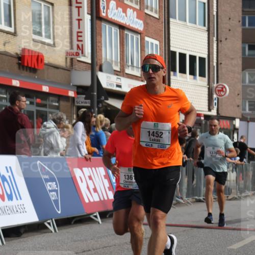 15.09.2024 - PSD Bank Halbmarathon Michael Strokosch http://msf.ph/oto/7057621 15.09.2024 11:36:42 Ziel 757, 1361, 1376, 1383, 1452 meine-sportfotos.de