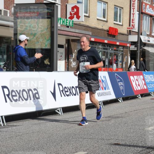 15.09.2024 - PSD Bank Halbmarathon Michael Strokosch http://msf.ph/oto/7057623 15.09.2024 12:55:46 Ziel 2373 meine-sportfotos.de