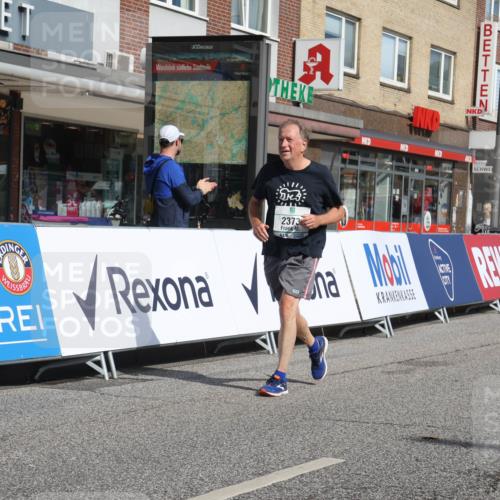 15.09.2024 - PSD Bank Halbmarathon Michael Strokosch http://msf.ph/oto/7057631 15.09.2024 12:55:47 Ziel 2373 meine-sportfotos.de