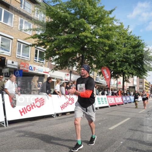 15.09.2024 - PSD Bank Halbmarathon Miley Keyser http://msf.ph/oto/7057661 15.09.2024 12:05:11 Ziel 1456, 1656, 1718, 2164, 2191, 2199, 2304, 2515, 2562, 2726, 2786, 2881, 3054, 3122 meine-sportfotos.de