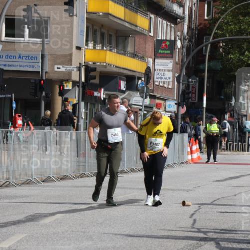15.09.2024 - PSD Bank Halbmarathon Michael Strokosch http://msf.ph/oto/7057833 15.09.2024 12:56:25 Ziel 2459, 2460, 3487 meine-sportfotos.de