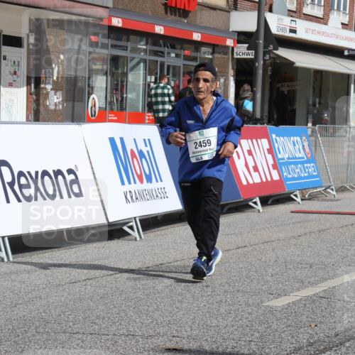 15.09.2024 - PSD Bank Halbmarathon Michael Strokosch http://msf.ph/oto/7057865 15.09.2024 12:56:30 Ziel 2459, 2460, 3487 meine-sportfotos.de