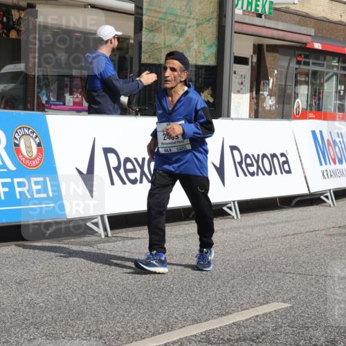 15.09.2024 - PSD Bank Halbmarathon Michael Strokosch http://msf.ph/oto/7057888 15.09.2024 12:56:32 Ziel 2459, 2460, 3487 meine-sportfotos.de