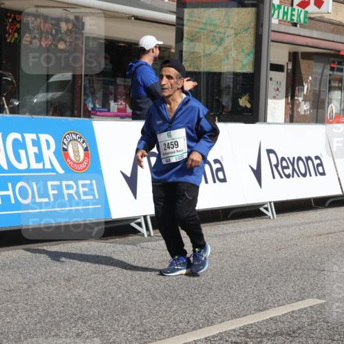 15.09.2024 - PSD Bank Halbmarathon Michael Strokosch http://msf.ph/oto/7057892 15.09.2024 12:56:32 Ziel 2459, 2460, 3487 meine-sportfotos.de