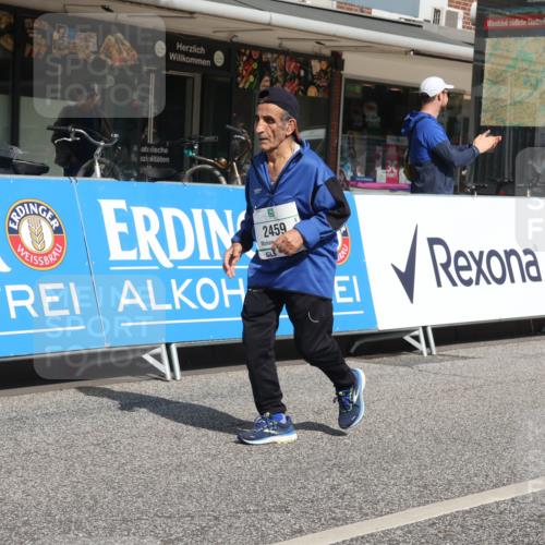 15.09.2024 - PSD Bank Halbmarathon Michael Strokosch http://msf.ph/oto/7057900 15.09.2024 12:56:32 Ziel 2459, 2460, 3487 meine-sportfotos.de