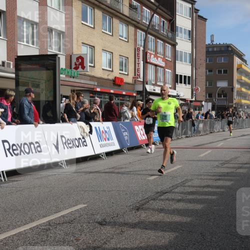 15.09.2024 - PSD Bank Halbmarathon Michael Strokosch http://msf.ph/oto/7057918 15.09.2024 11:37:07 Ziel 730, 755, 924, 925, 938, 1104, 1168, 1217, 1359, 1760 meine-sportfotos.de
