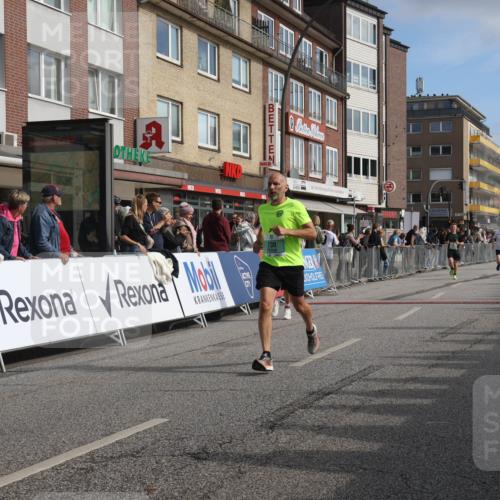 15.09.2024 - PSD Bank Halbmarathon Michael Strokosch http://msf.ph/oto/7057922 15.09.2024 11:37:07 Ziel 730, 755, 924, 925, 938, 1104, 1168, 1217, 1359, 1760 meine-sportfotos.de