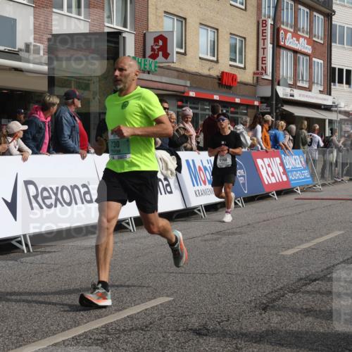 15.09.2024 - PSD Bank Halbmarathon Michael Strokosch http://msf.ph/oto/7057934 15.09.2024 11:37:08 Ziel 730, 755, 924, 925, 938, 1104, 1168, 1217, 1359, 1760 meine-sportfotos.de