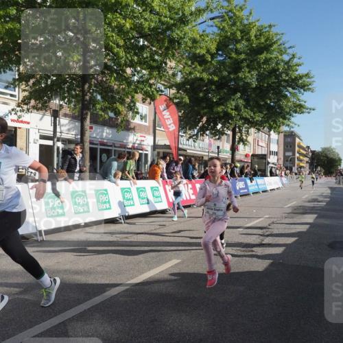15.09.2024 - PSD Bank Halbmarathon Miley Keyser http://msf.ph/oto/7057957 15.09.2024 10:27:22 Ziel 8, 48, 87, 122, 136, 139, 174, 210, 219, 233, 268, 272 meine-sportfotos.de